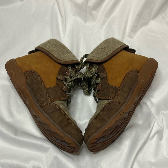 Chaco Women's Barbary Winter Boots - Picture 1 of 8